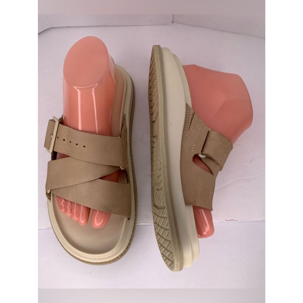 Chaco Townes Angora Nubuck Beige Women's Slide Sandals Sleek Casual Sz 7